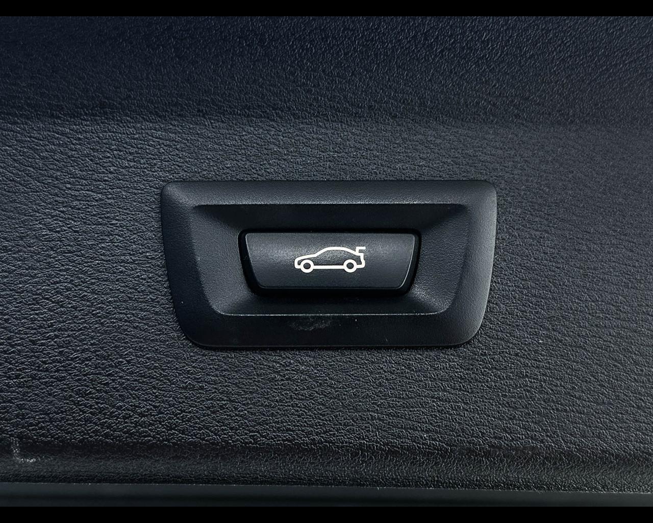 BMW X1 (F48) - X1 xDrive25e Business Advantage