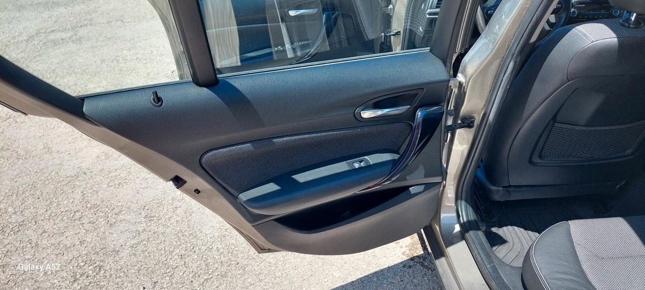 Bmw 118 118d xDrive 5p. Urban