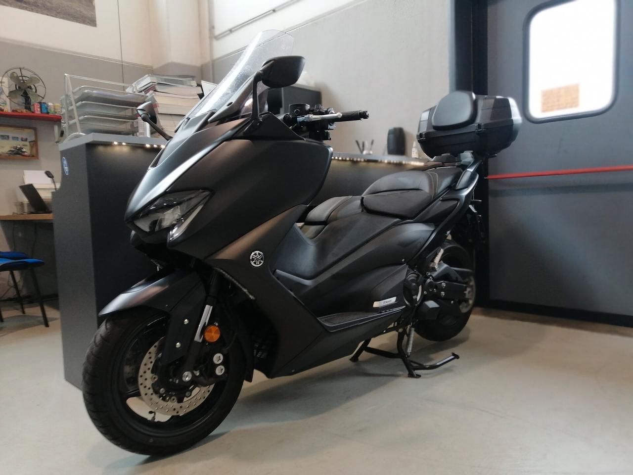 Yamaha TMAX 560 sx