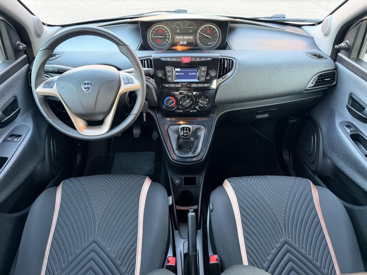 Lancia Ypsilon 1.2 benzina 69 cv 2019 87.000 km