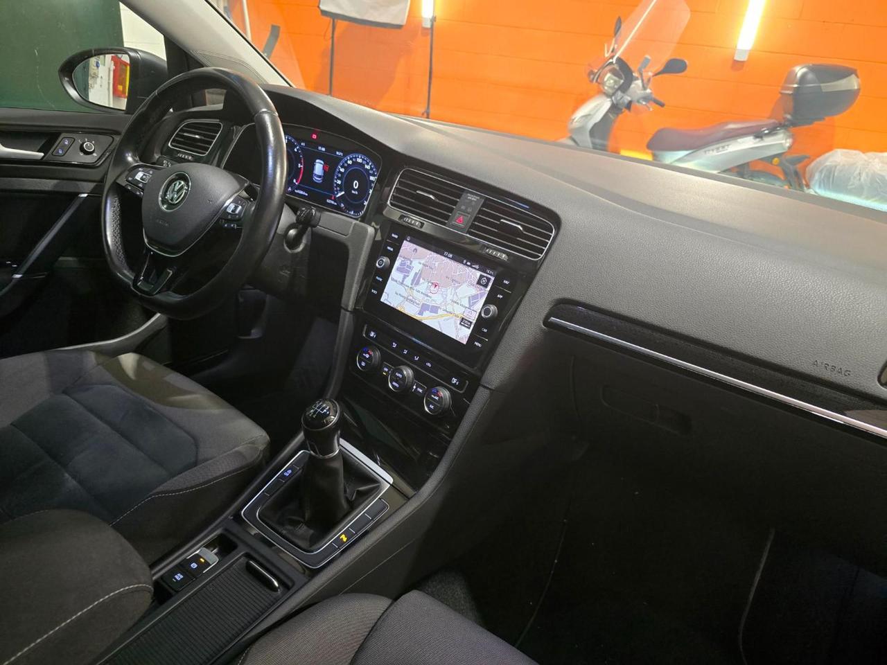 VOLKSWAGEN Golf 1.6 TDI 115 CV 5p. Highline BlueMotion Technology