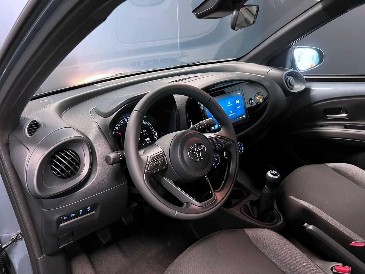 TOYOTA AYGO X 1.0 VVT-I 72 CV 5 PORTE ACTIVE KM0