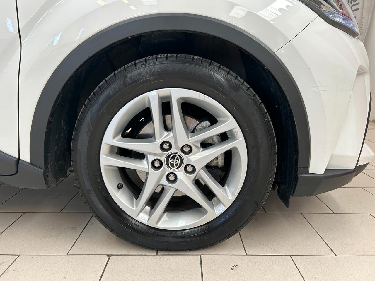 Toyota C-HR Toyota C-HR Active Business 1.8h-Ok Neopatent-LEGGI SOTTO