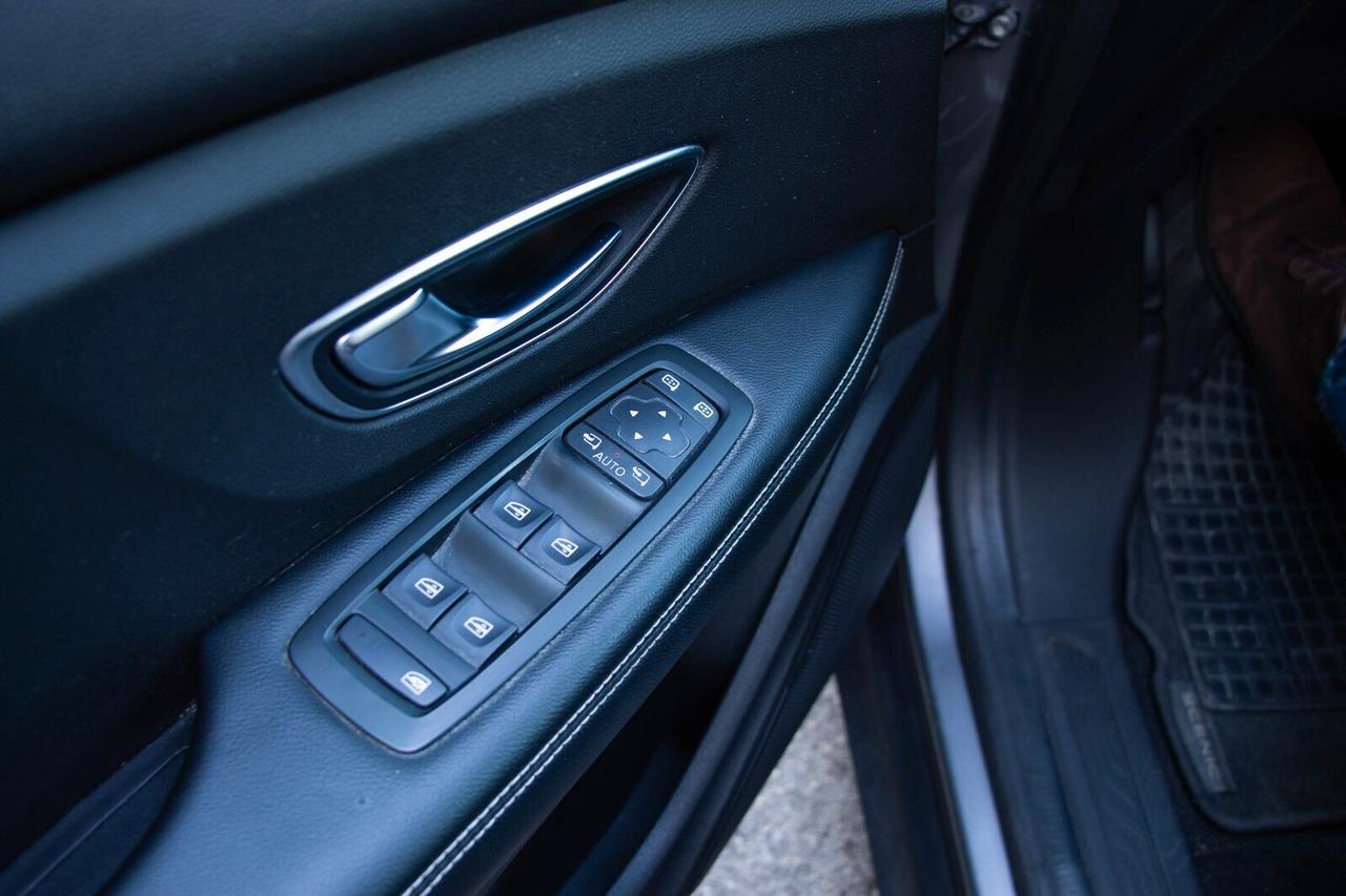 Renault Scenic AUTOMATIC PREMIUM