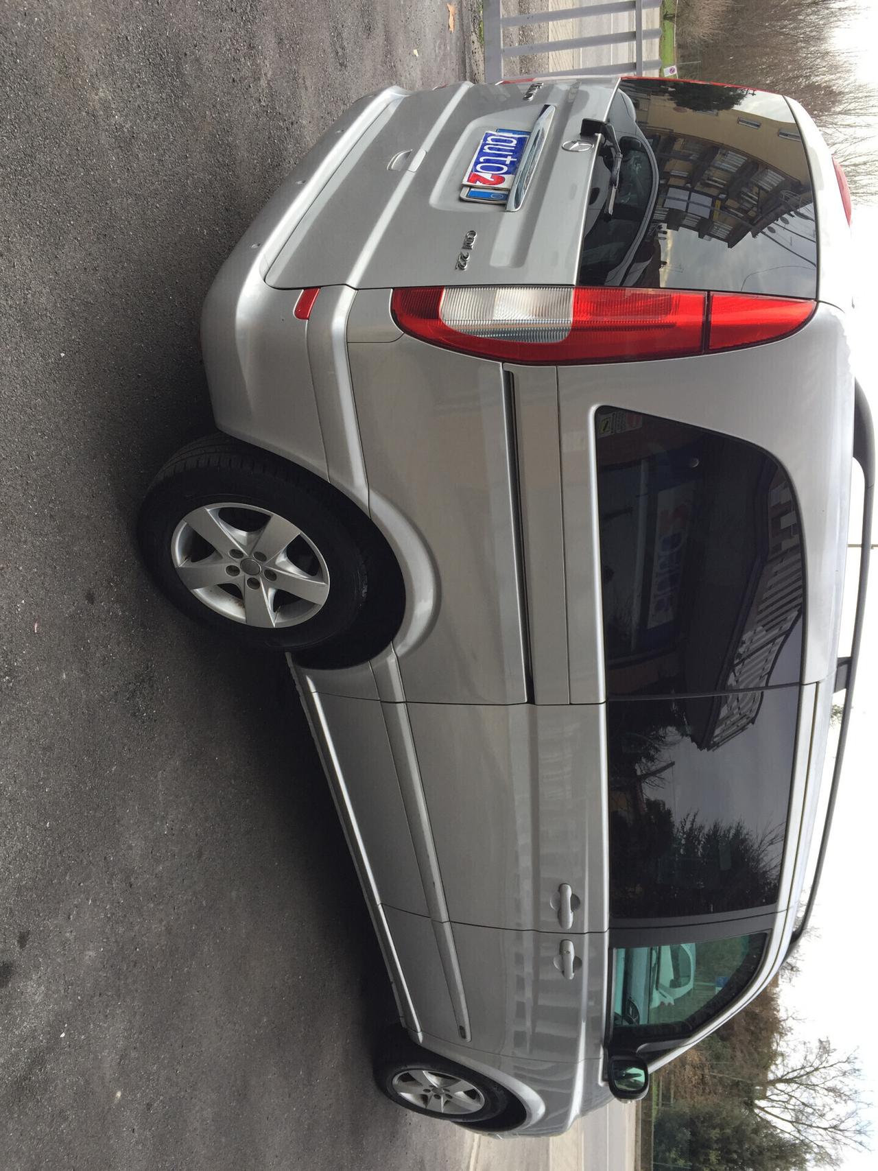 Mercedes-benz Viano 2.2 CDI Trend L 6 POSTI