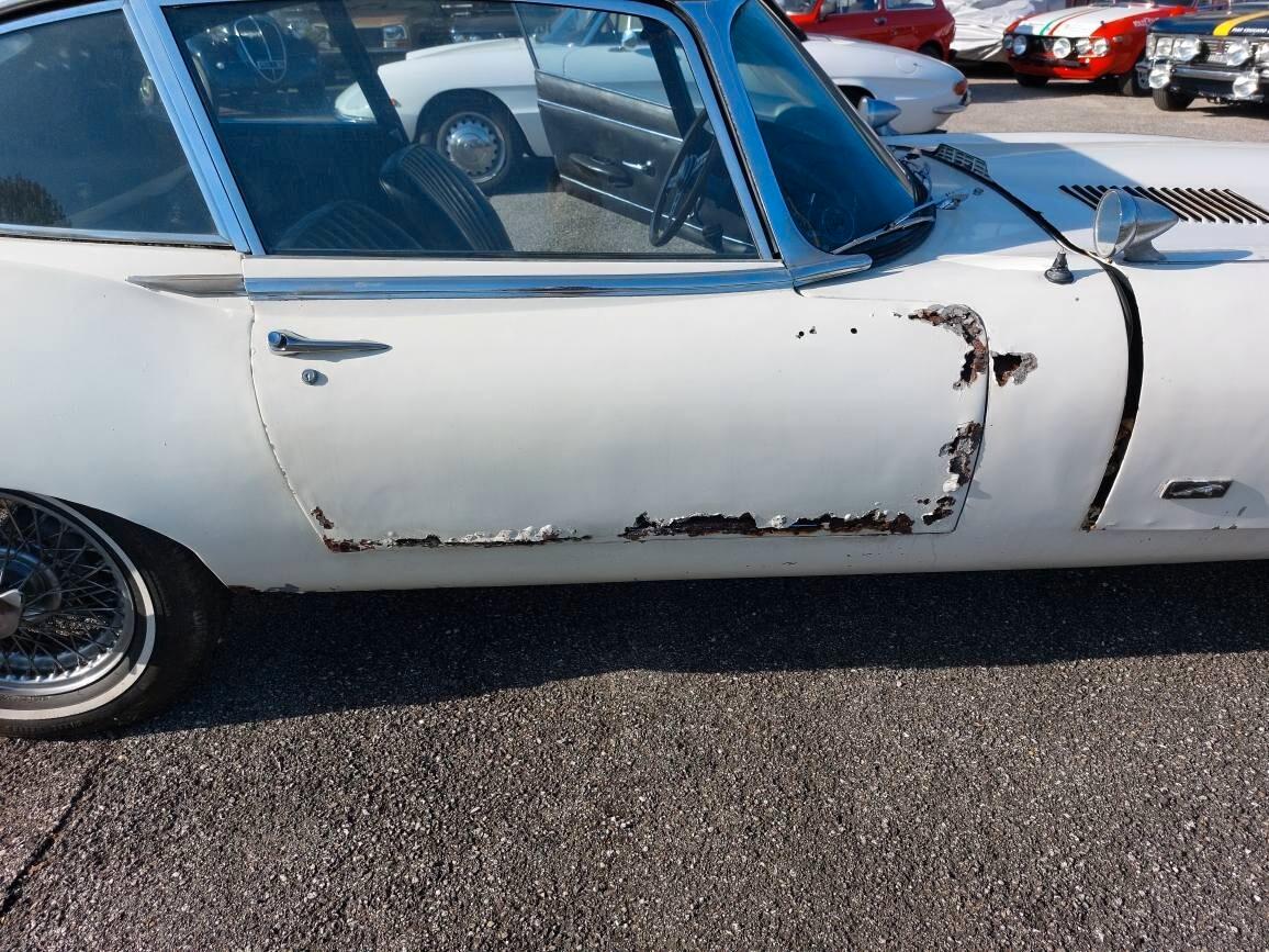 Jaguar E-Type 4200 Coupè del 1966