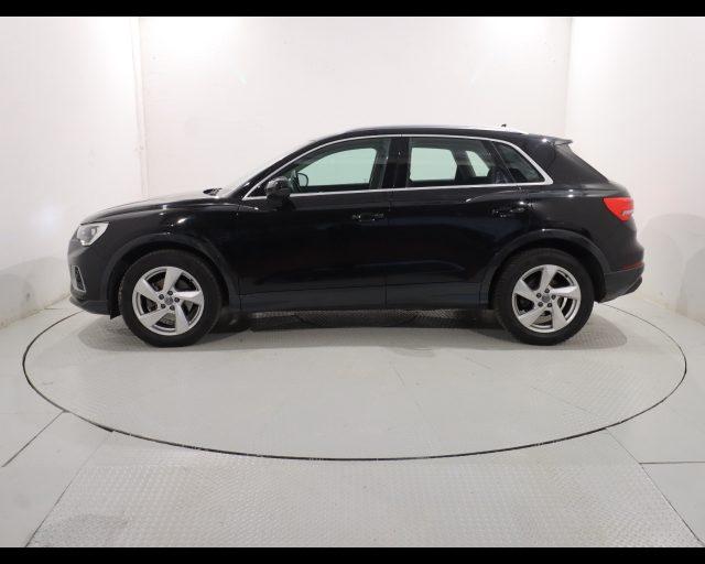 AUDI Q3 35 TDI S tronic Business Advanced