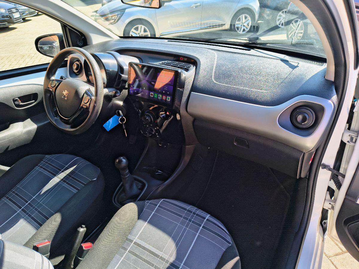 PEUGEOT - 108 - PureTech 82 5p. Active TOP!