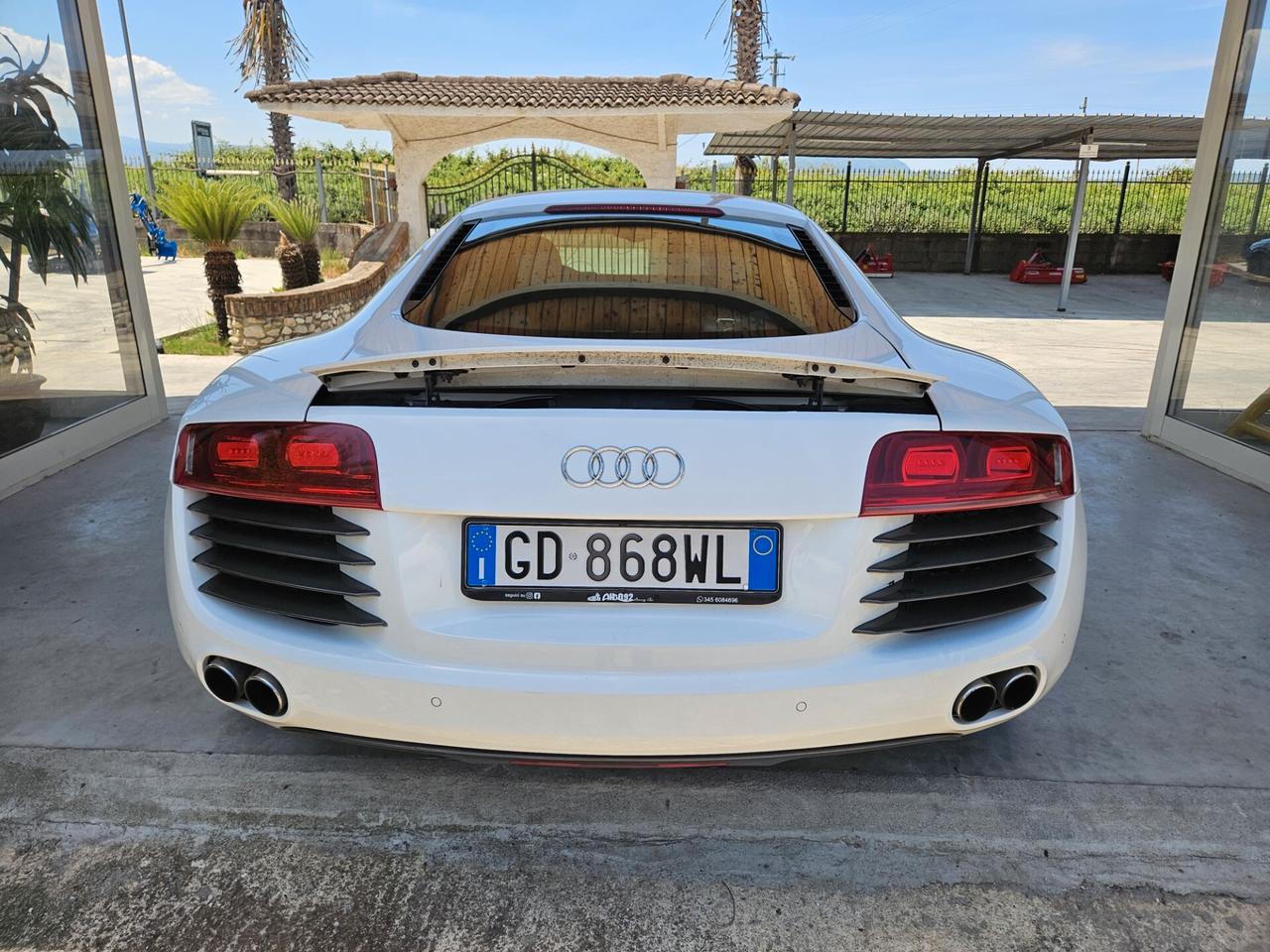 Audi R8 4.2 V8 FSI Quattro