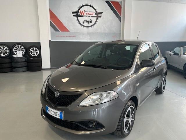 Lancia Ypsilon 1.2 69 CV 5 porte Elefantino Blu 5 posti