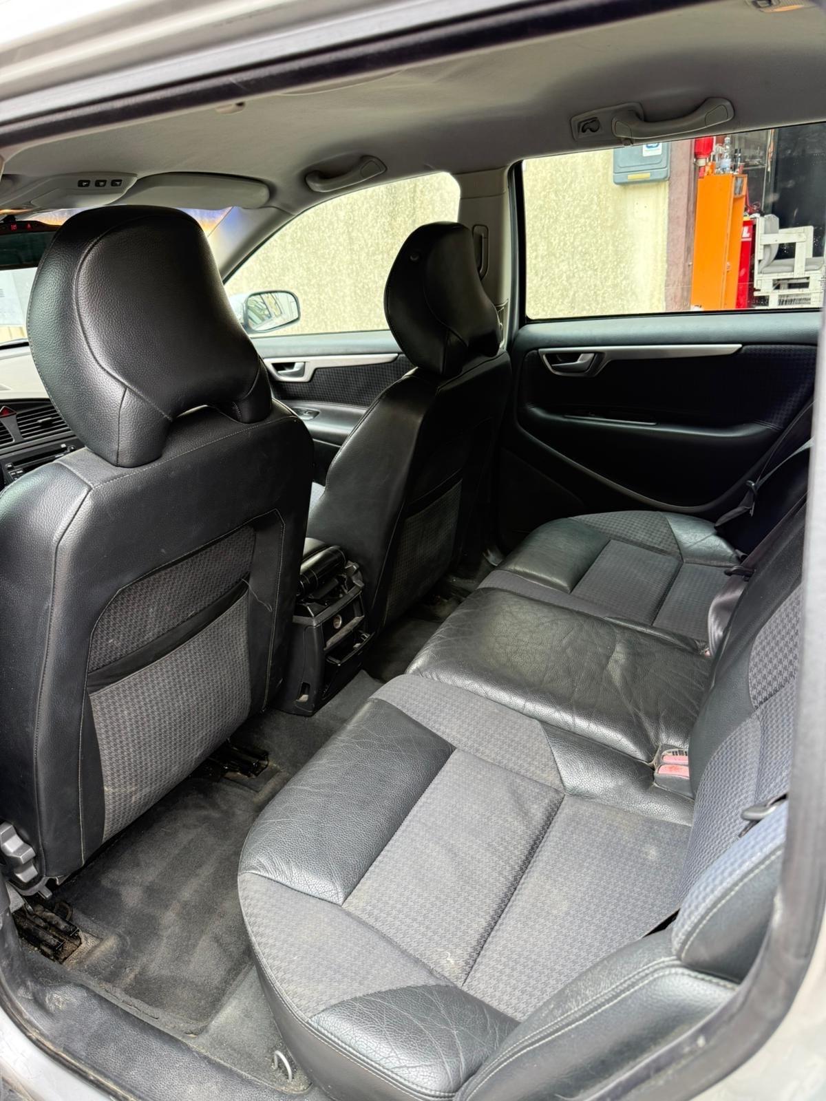 Volvo V70/XC70 V70 2.4 D5 20V cat Summum