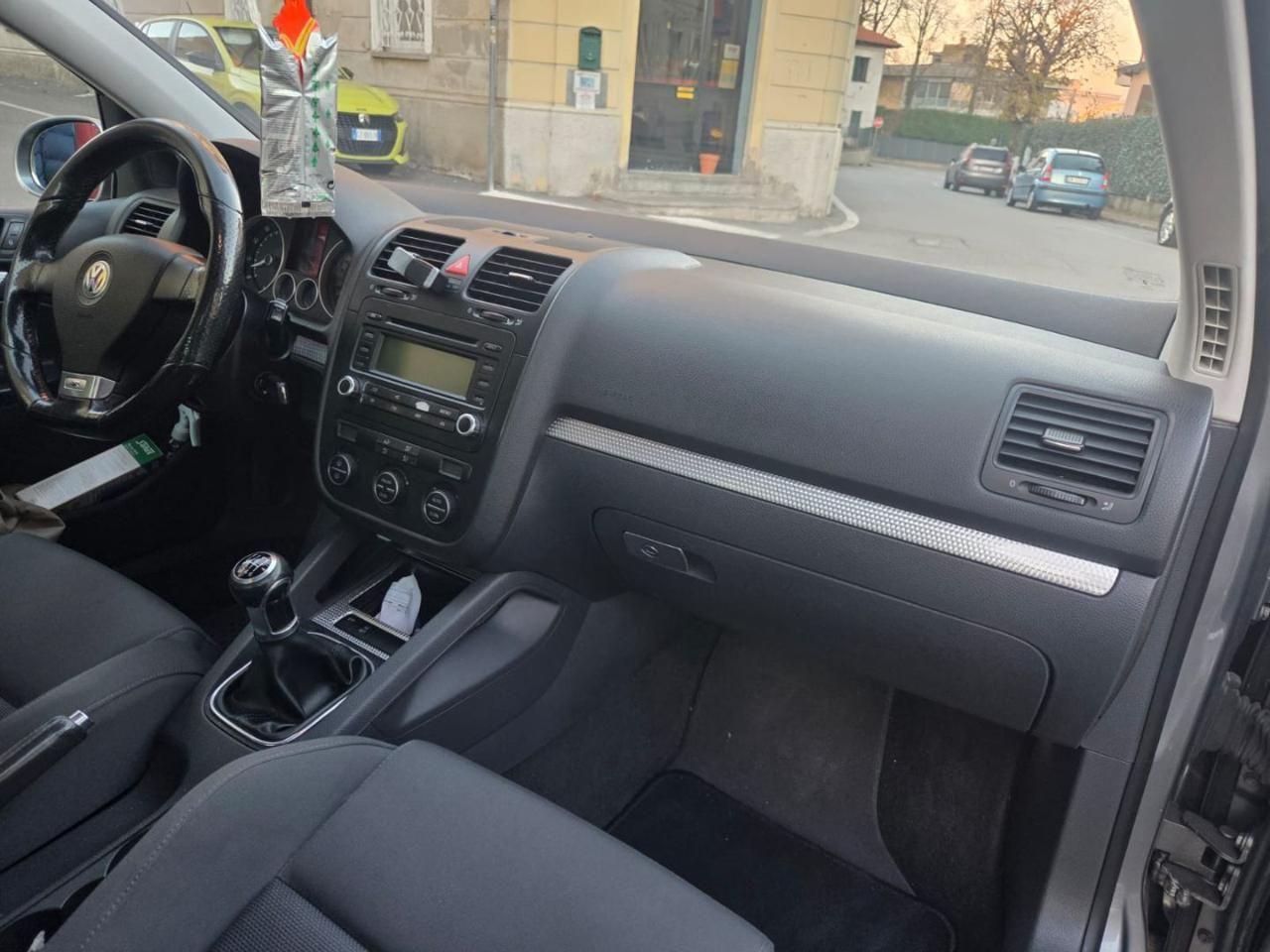 VOLKSWAGEN Golf 3.2 VR6 4mot. 5p. R32