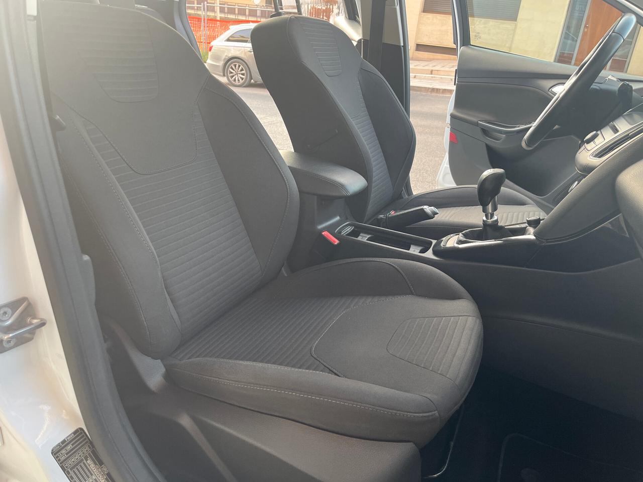 Ford Focus 1.5 TDCi 120 CV ST Line