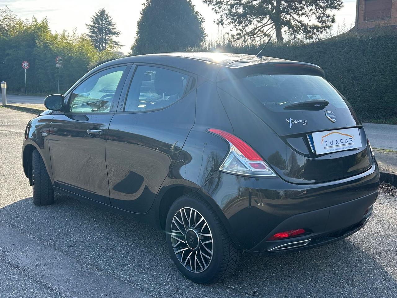 Lancia Ypsilon S MomoDesign 1.2 #9306