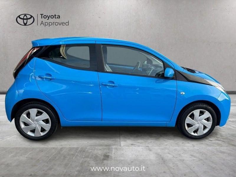 Toyota Aygo Aygo 5p 1.0 x-play my15