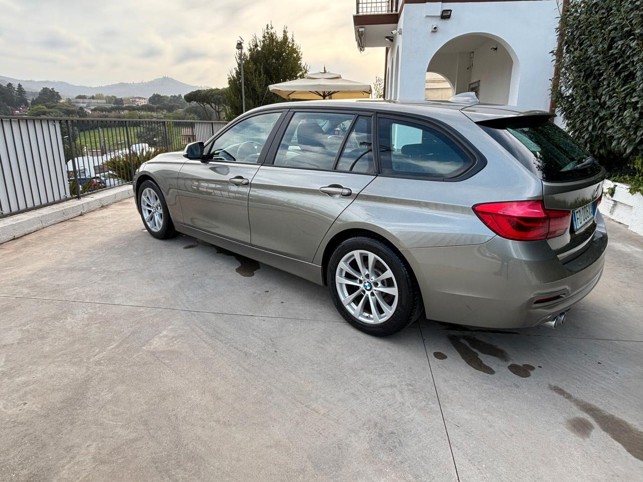 Bmw 320d Touring automatico