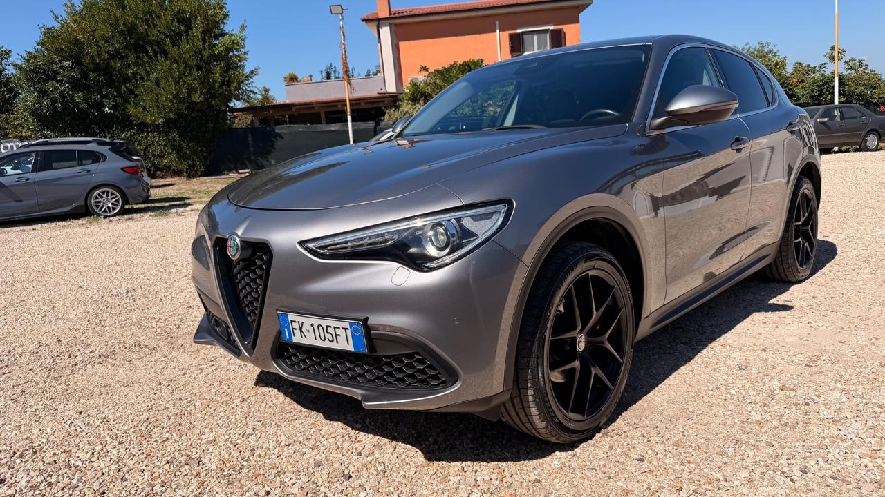 Alfa Romeo Stelvio 2.0 Turbo 280 CV AT8 Q4 First Edition