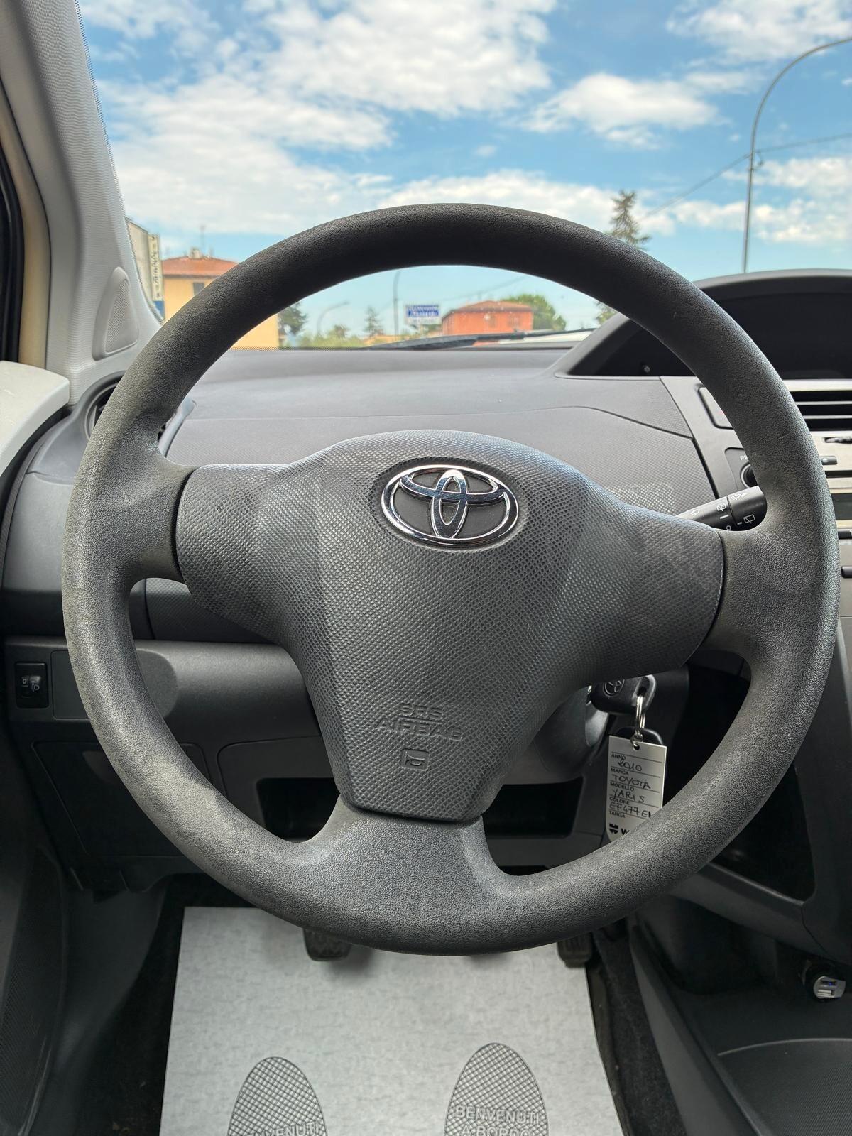Toyota Yaris 1.0 3 porte Now - OK NEOPATENTATO