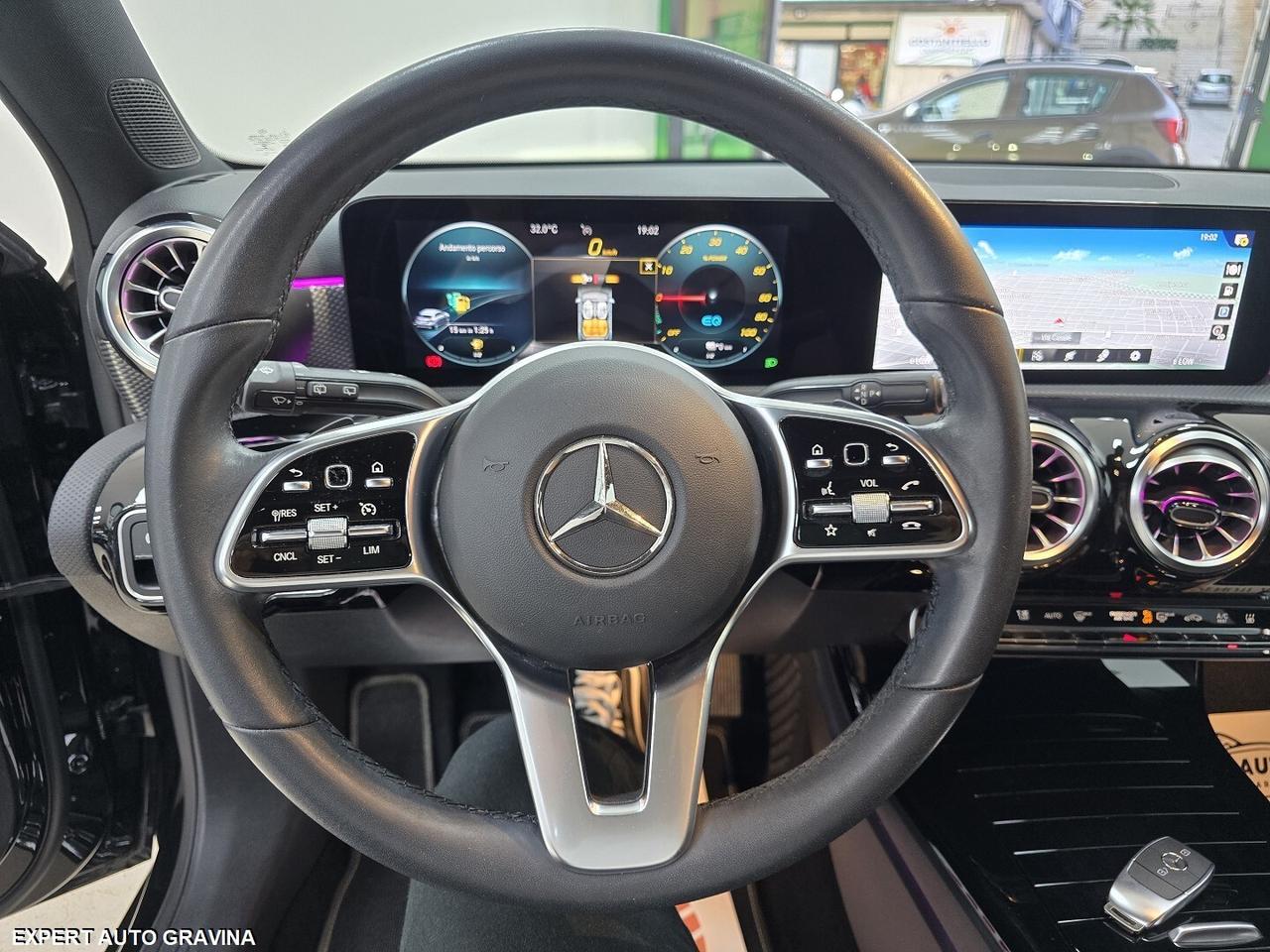 MERCEDES A250E AMG SPORT