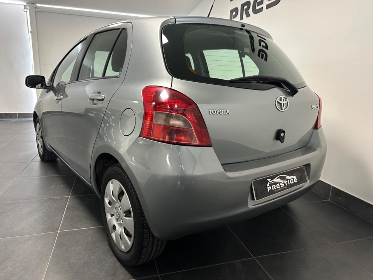 TAYOTA YARIS 1.0 NEOPATENTATI 69CV UNIPO PARI AL NUOVO