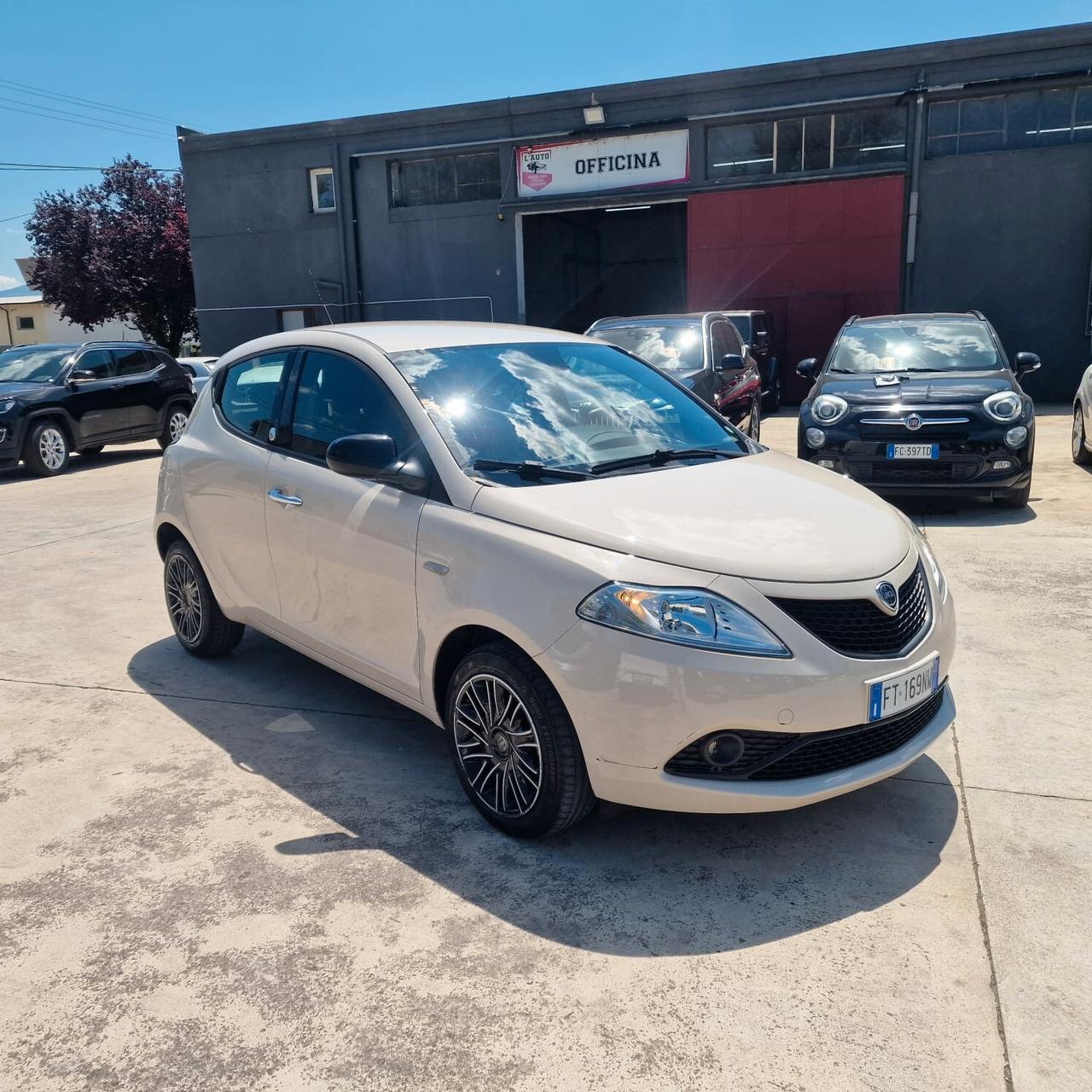 Lancia Ypsilon 1.2 69 CV 5 porte GPL Ecochic Platinum UNICA PROPRIE