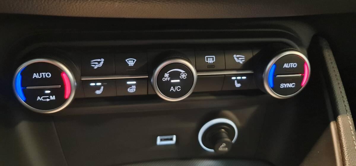 Alfa Romeo Stelvio Stelvio 2.2 t B-Tech Q4 210cv auto *motore nuovo*