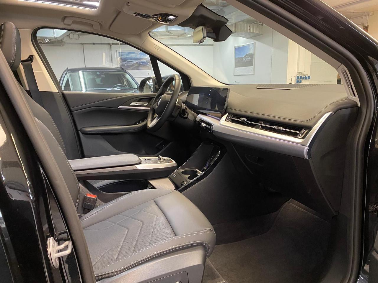 BMW 218i Active Tourer 136cv Luxury Line + tetto *2025