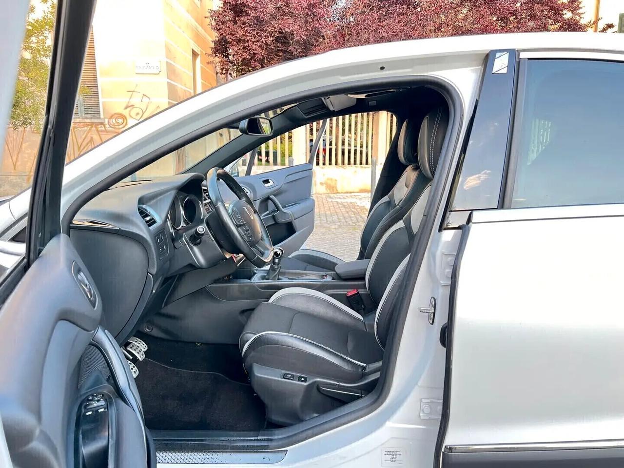 DS Automobiles DS 4 1.6 VTi Benz 120cv So Chic