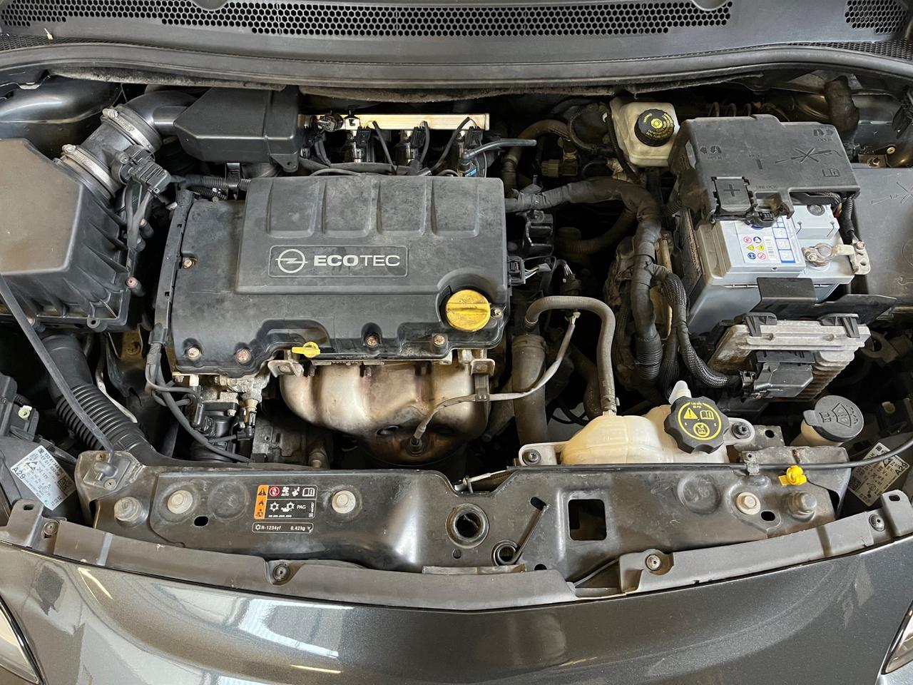 Opel Corsa 1.4 90CV GPL Tech 5 porte b-Color