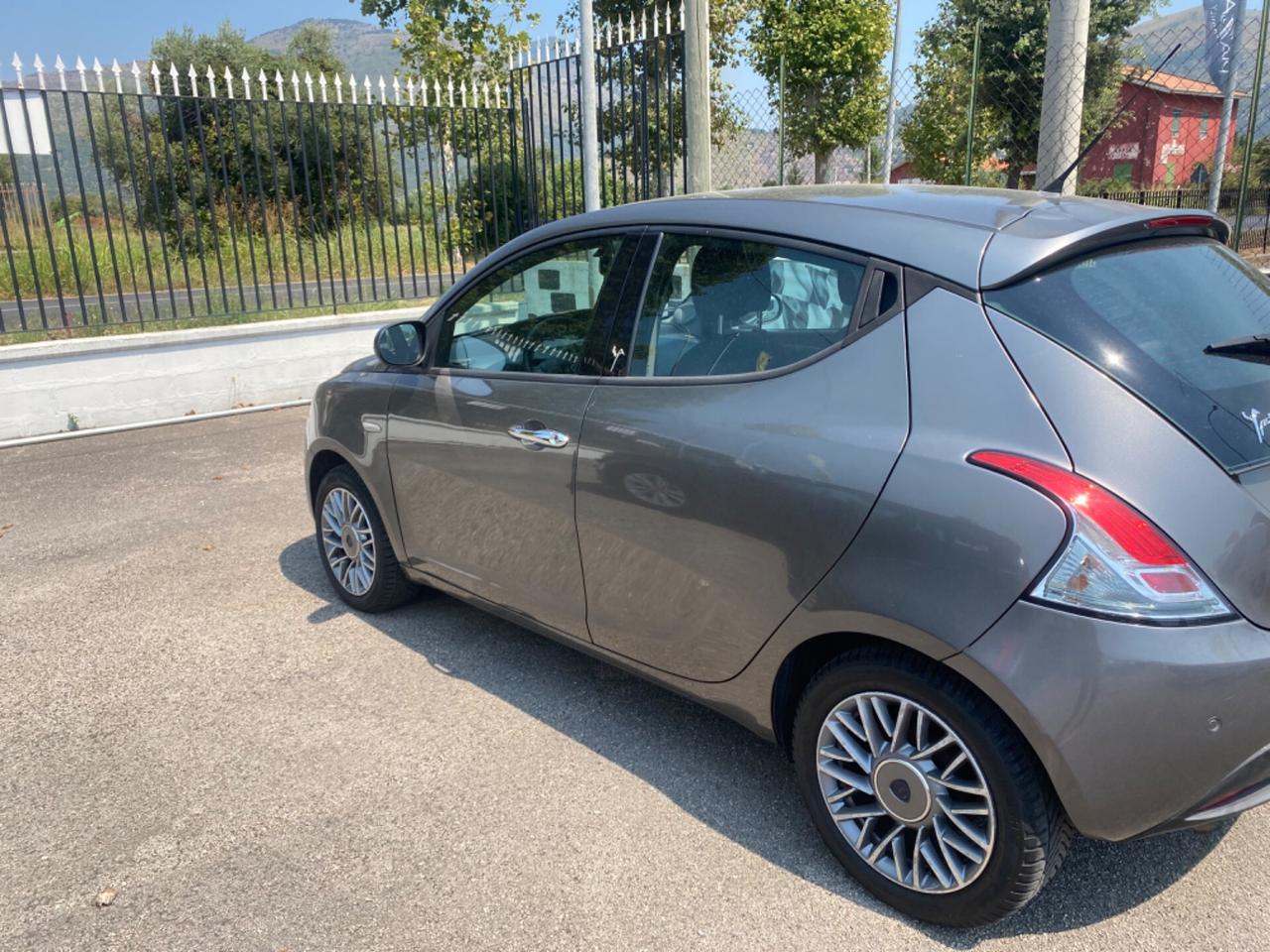 Lancia Ypsilon Oro