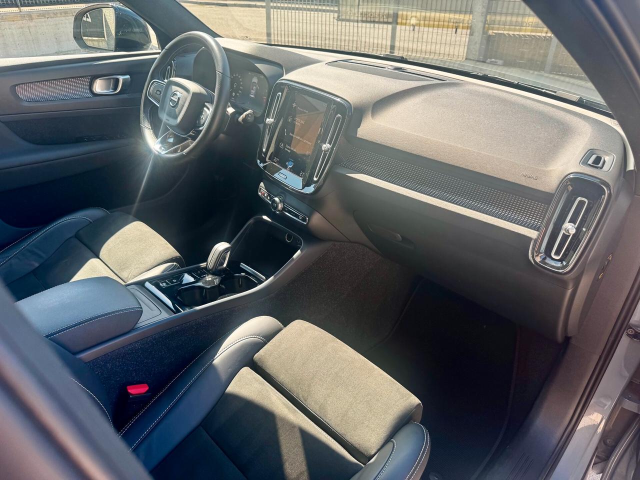 Volvo XC40 T3 Geartronic R-design