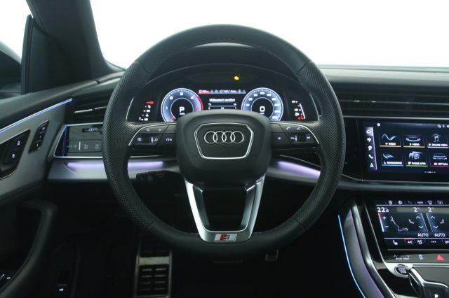 AUDI Q8 50 TDI 286 CV quattro S-line Black Edition