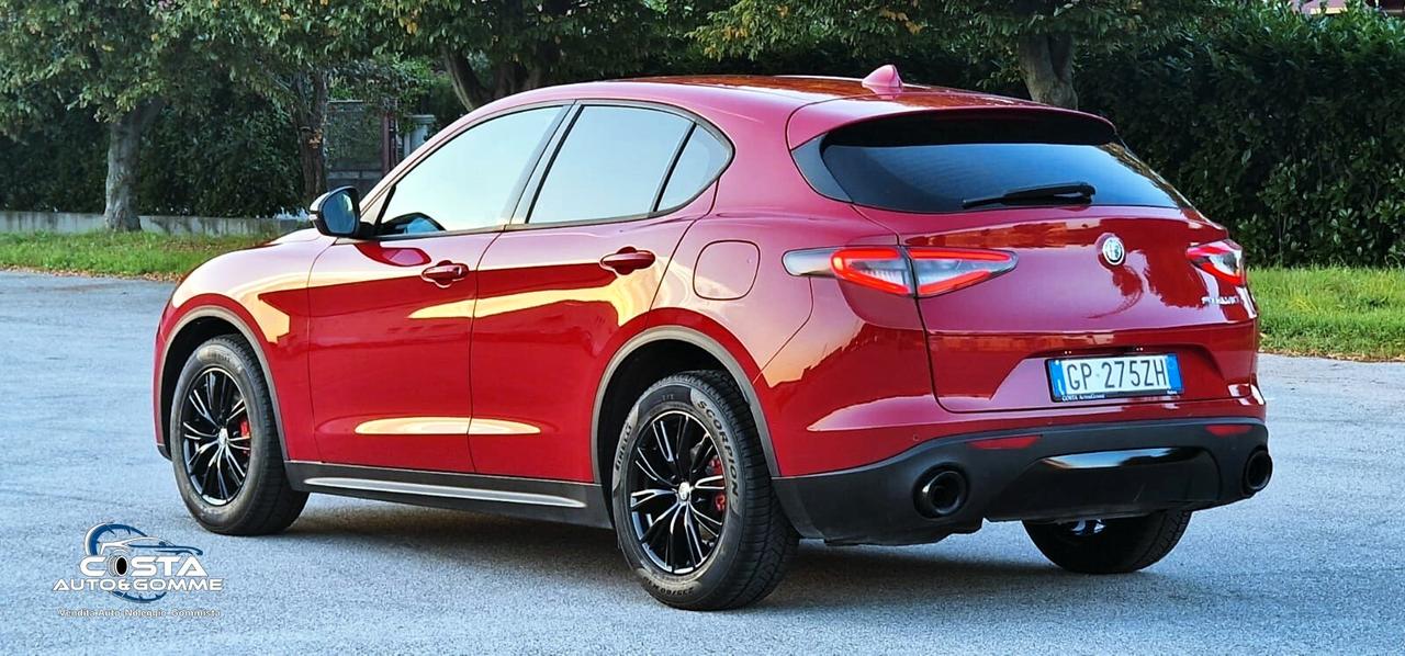 Alfa Romeo Stelvio 2.2 Turbodiesel 160 CV AT8 RWD Super