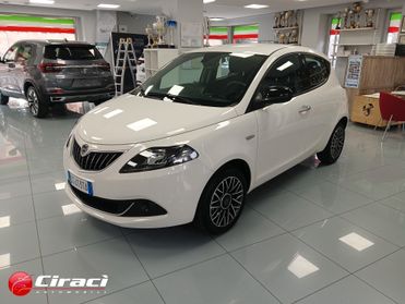 Lancia Ypsilon 1.0 5 p Hybrid Platino