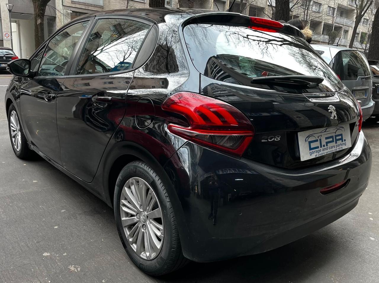 Peugeot 208 PureTech 82 5 porte Allure