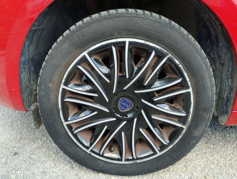 Lancia Ypsilon 1.2 69cv Start& Stop Gold