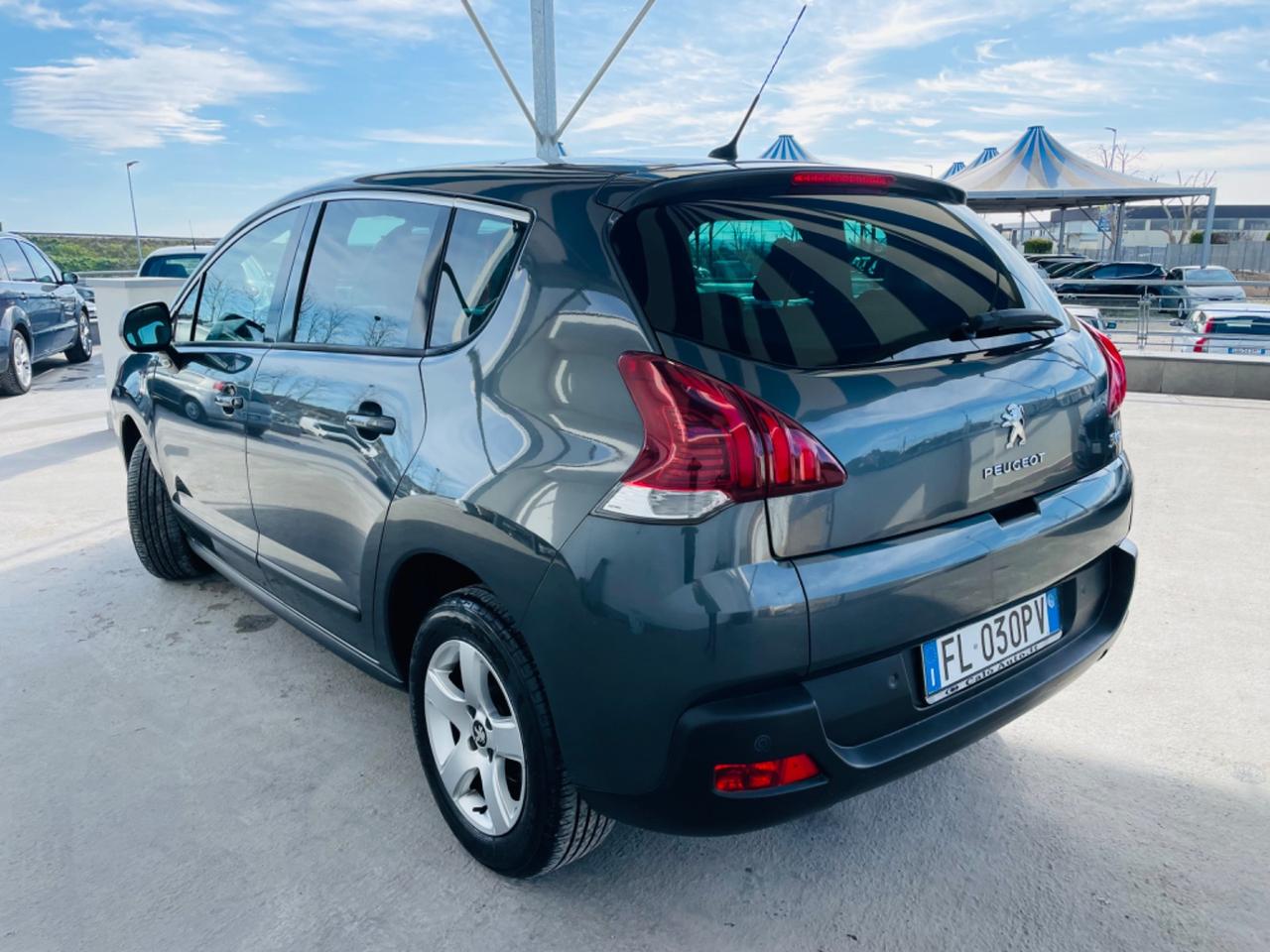 Peugeot 3008 1.6 HDi 115CV Business