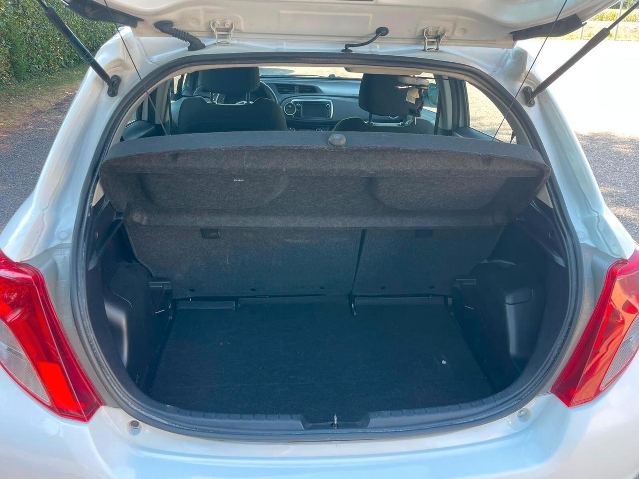 Toyota Yaris 1.0 5 porte Lounge 141000km