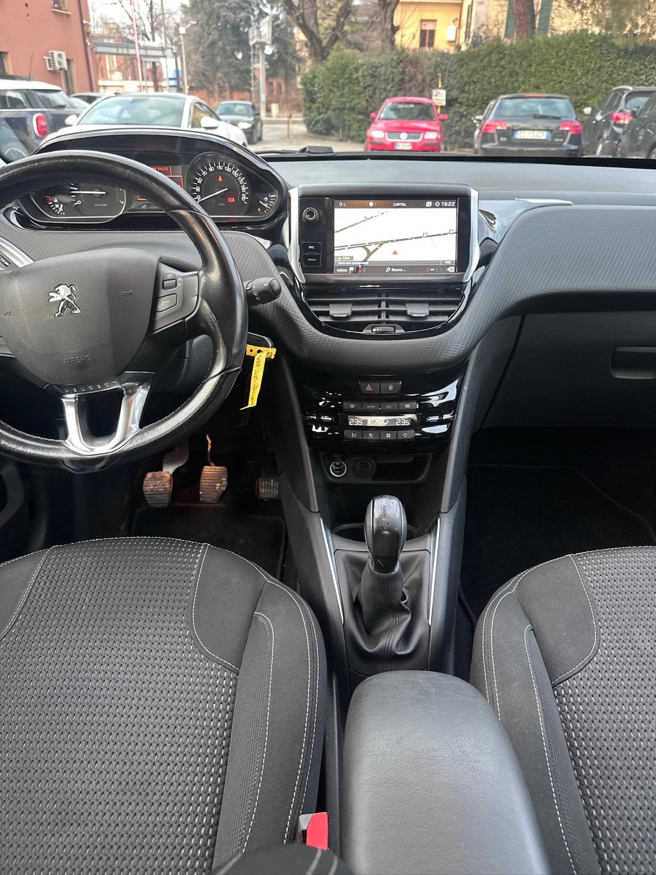 Peugeot 208 PureTech 82 5 porte Allure solo 150mila km