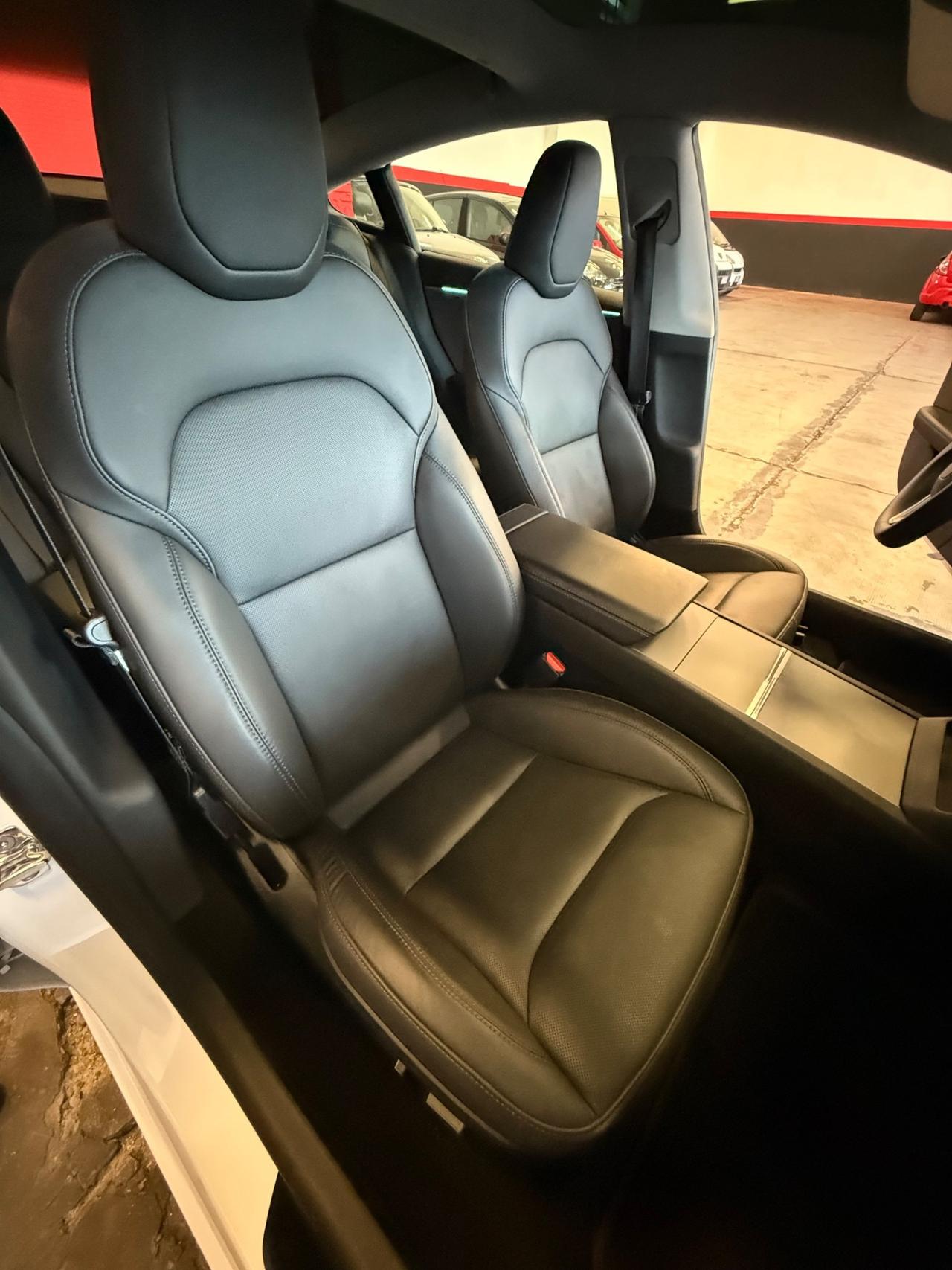Tesla Model 3 NV35 RWD Premium
