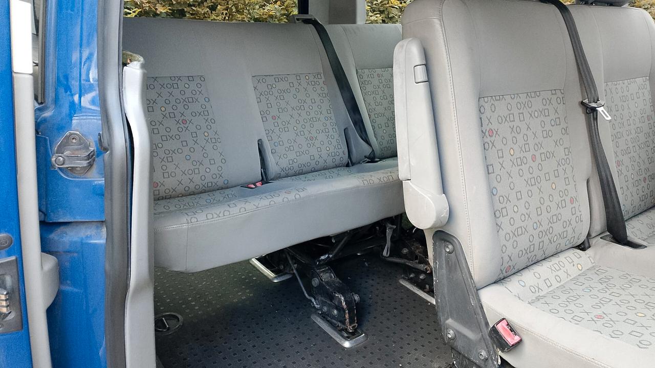 Volkswagen T5 Caravelle 7 POSTI