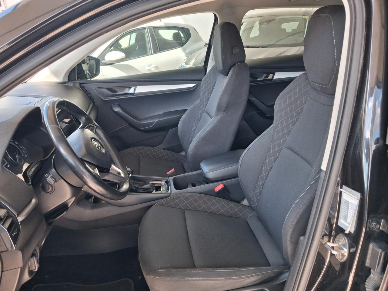 Skoda Karoq 1.6 TDI Style autocarro 4 posti bollo ridotto