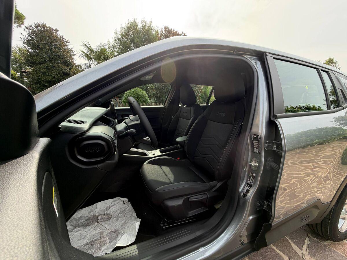 Jeep Avenger 1.2 t. e-hybr.mhev Altitude fwd 110cv edct6