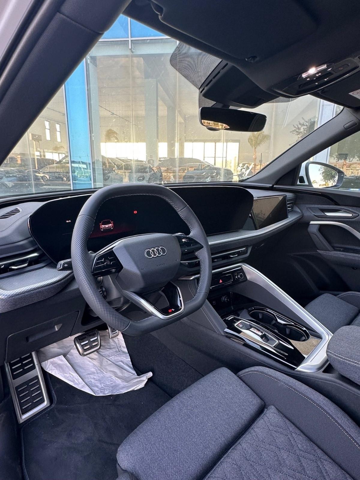 Audi Q5 2.0 tdi Sline Possibilità noleggio no scoring