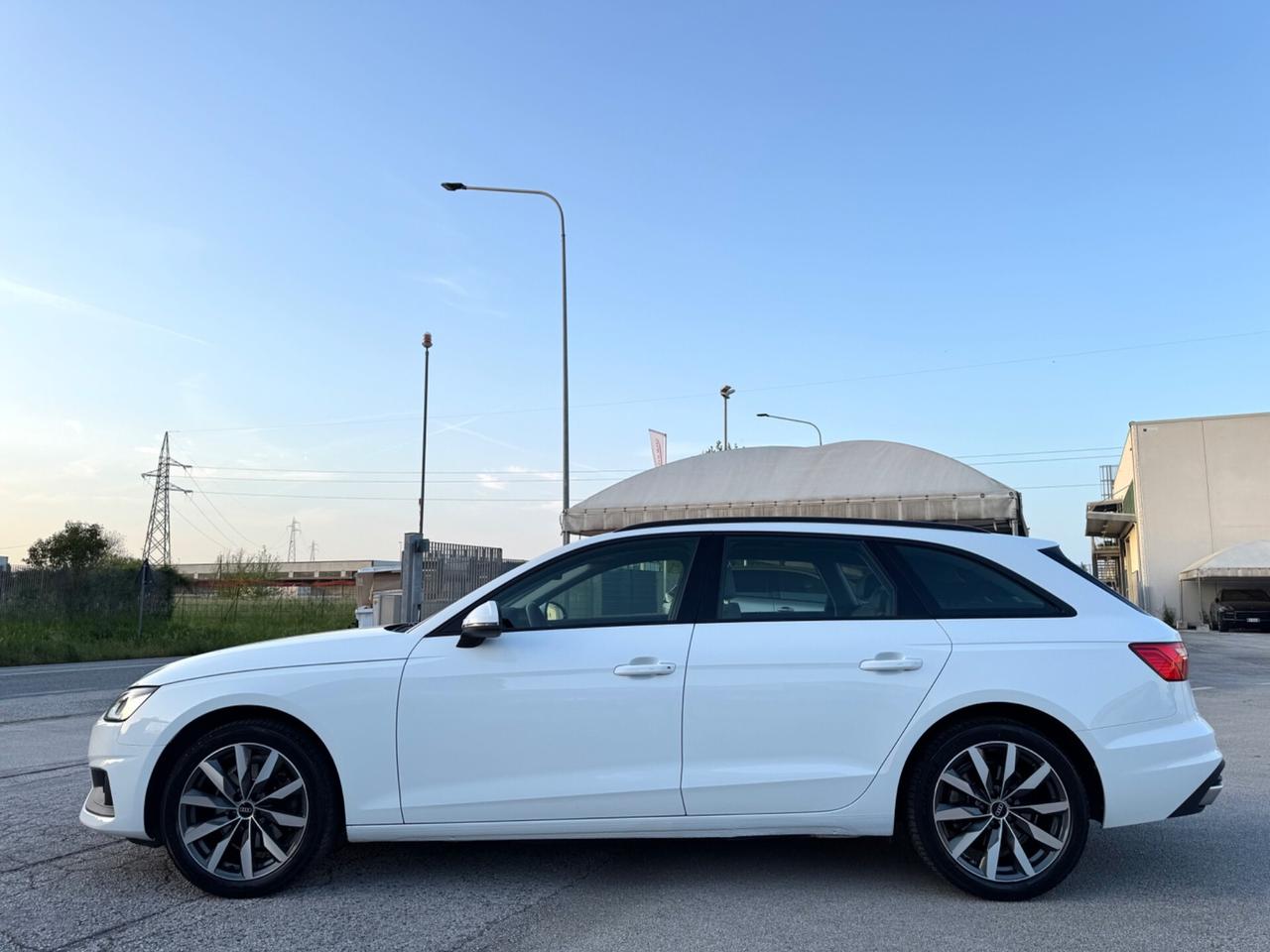 AUDI A4 2.0 Tdi Avant S-Tronic - Led 18