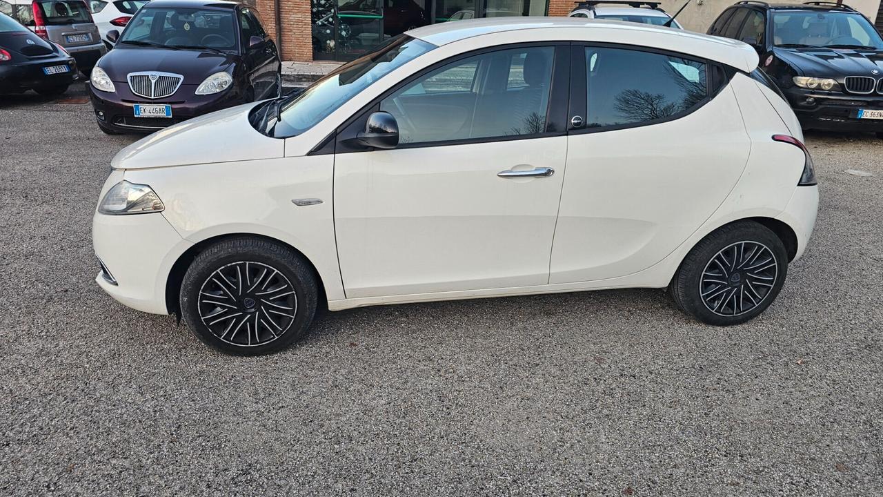 Lancia Ypsilon 1.2 69 CV 5 porte GPL Ecochic Gold
