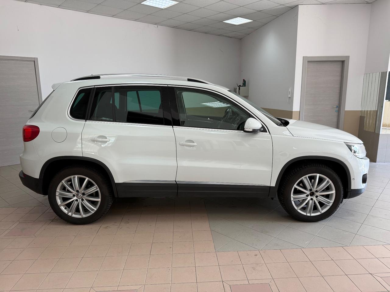 Volkswagen Tiguan 2.0 TDI 110 CV Sport & Style BlueMotion Technology