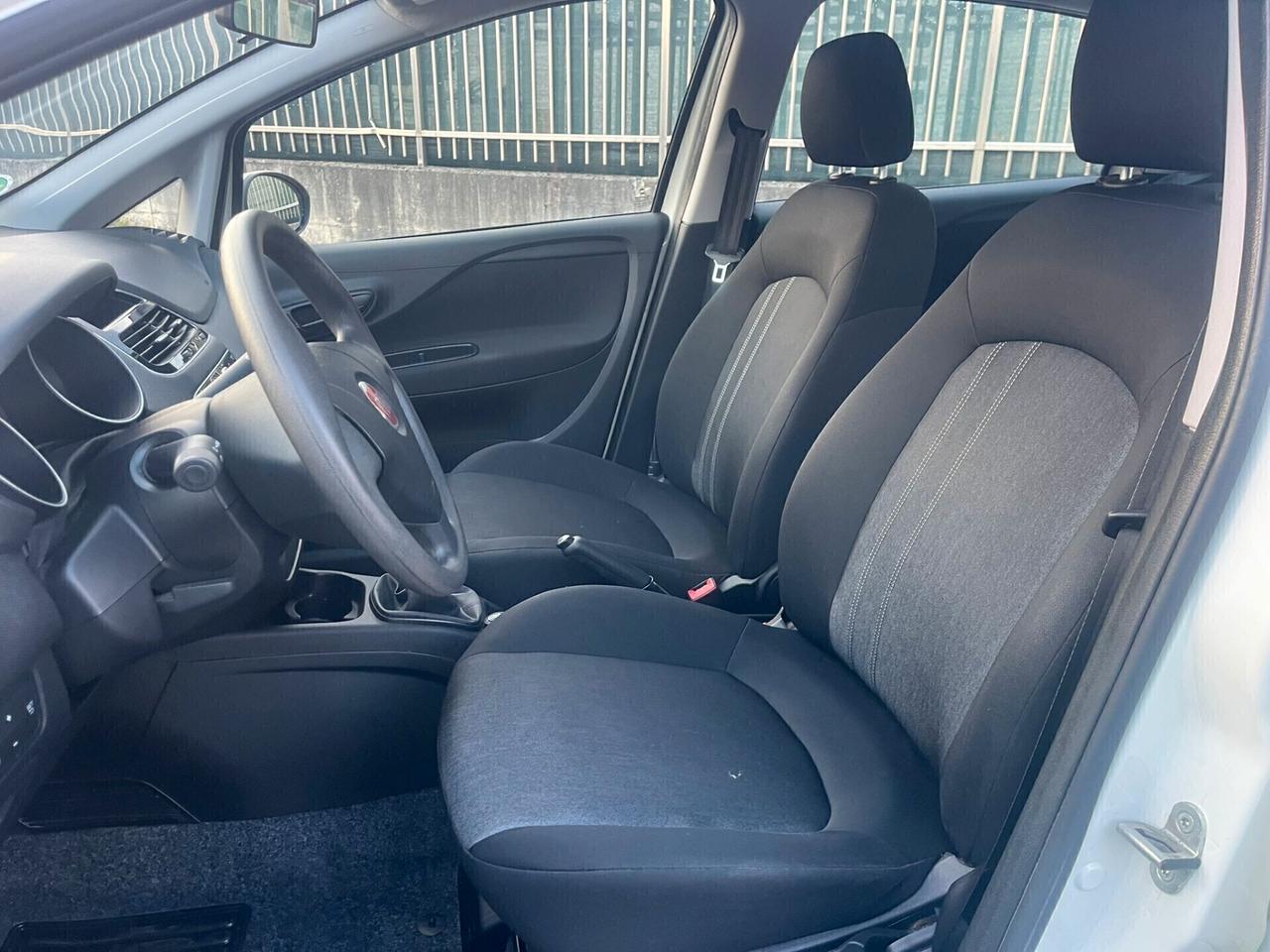 Fiat Punto 1.2 8V solo 49.000km PER NEOPATENTATI