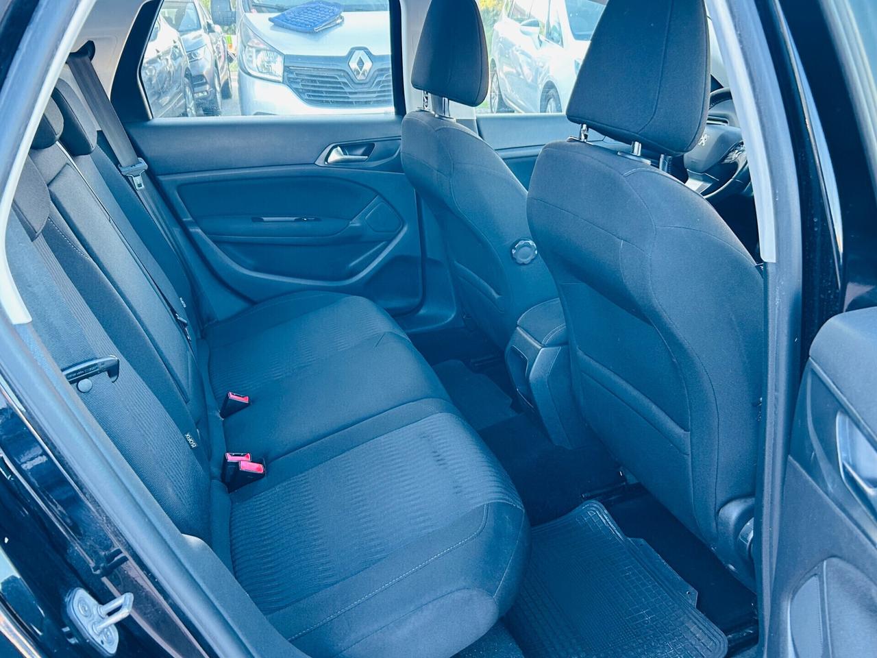 Peugeot 308 1.6 HDi 92 CV SW Business