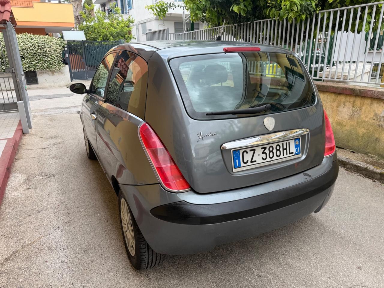 Lancia Ypsilon 1.2 Argento